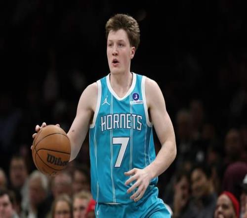 韦少约基奇,三双领跑,骑士三分狂,QQ体育,企鹅体育,体育博彩,体育赛事投注,QQ体育平台,体育投注