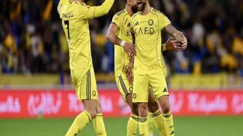 “曼联坚定留住B费？球星心声揭秘忠诚与球会立场间的微妙纠结！”