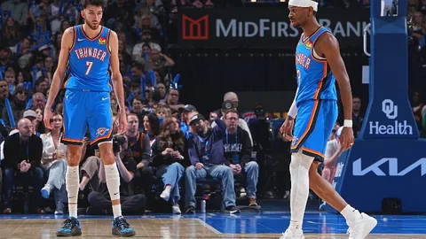 大乐透期号专家推荐：从女神贫乳争议看审美变迁