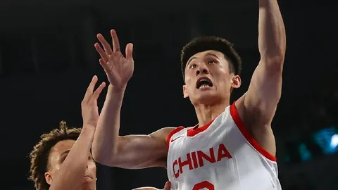 2026最新QQ体育平台：智能机器人职场挑战赛，智元双冠王荣耀归来